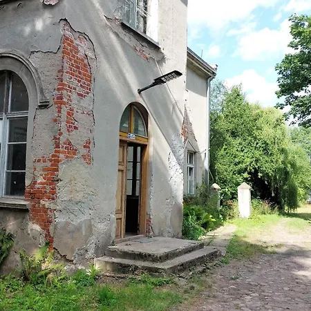 Zameczek Dwor Obronny