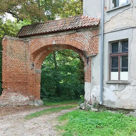 Landhuis Zameczek Dwor Obronny *